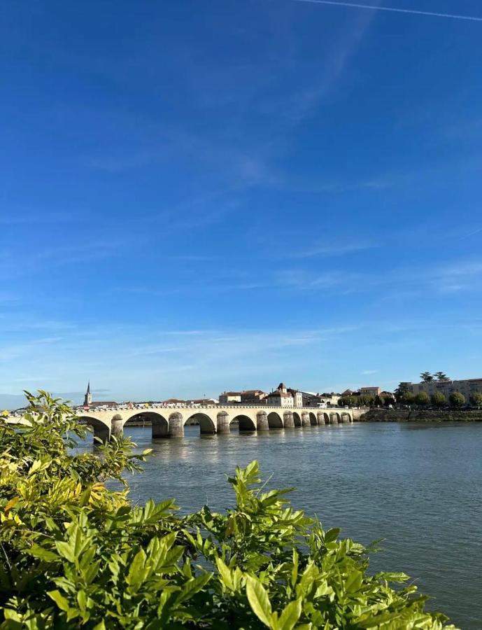 Le Lamartine - Vue Saone - Baignoire Ilot Macon Exterior photo