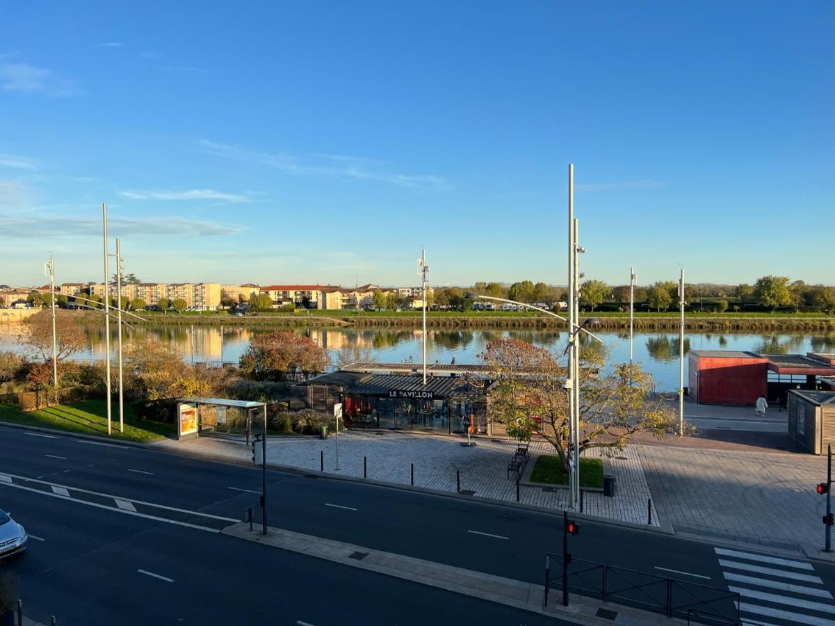 Le Lamartine - Vue Saone - Baignoire Ilot Macon Exterior photo